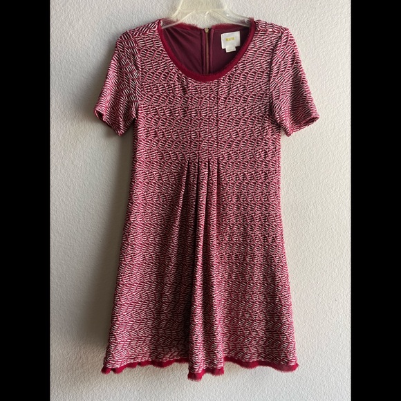ANTHROPOLOGIE MAEVE RED AND WHITE DORA KNIT MINI DRESS RAW HEM SIZE XS PREOWNED - Picture 1 of 6